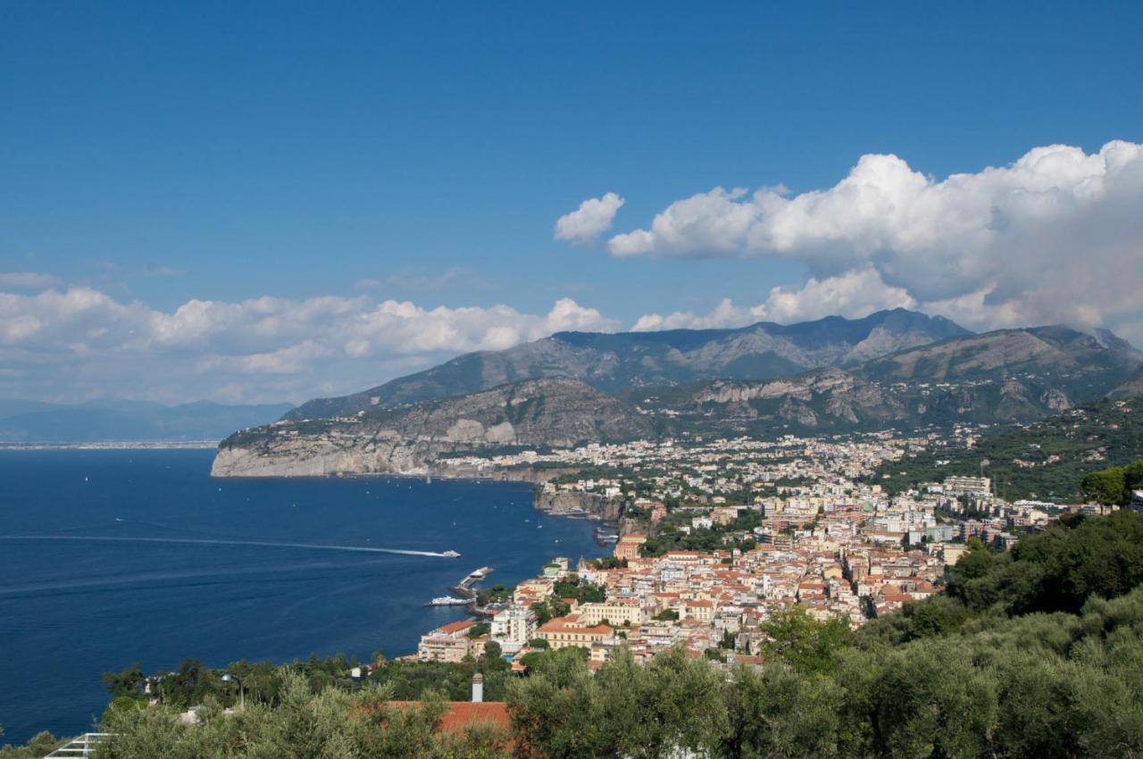 Grand Hotel Aminta Sorrento Bagian luar foto