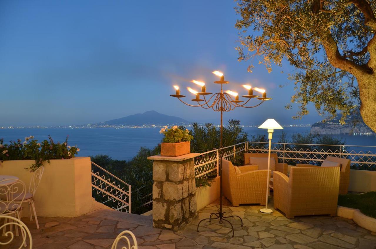 Grand Hotel Aminta Sorrento Bagian luar foto