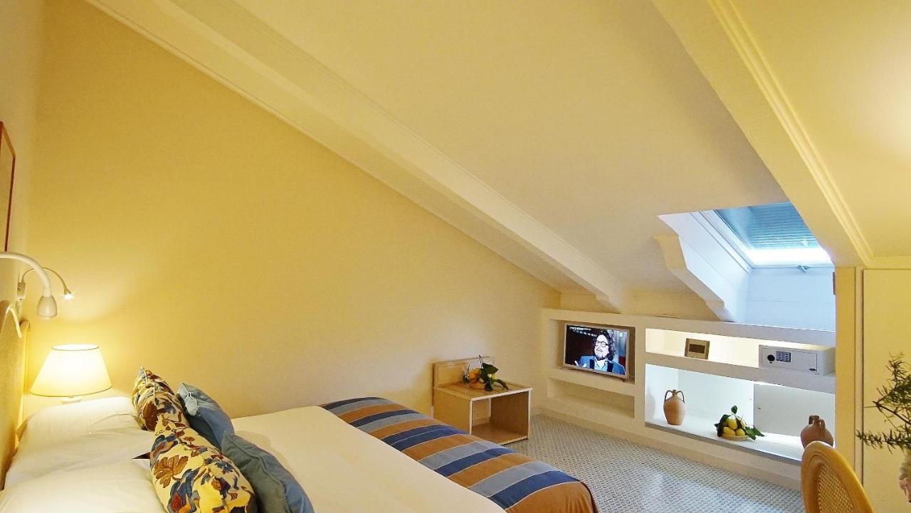 Grand Hotel Aminta Sorrento Bagian luar foto
