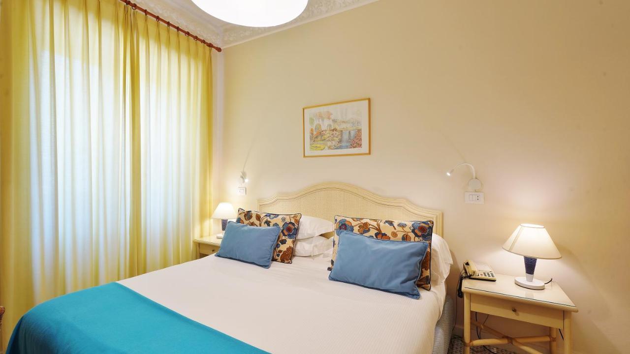 Grand Hotel Aminta Sorrento Bagian luar foto