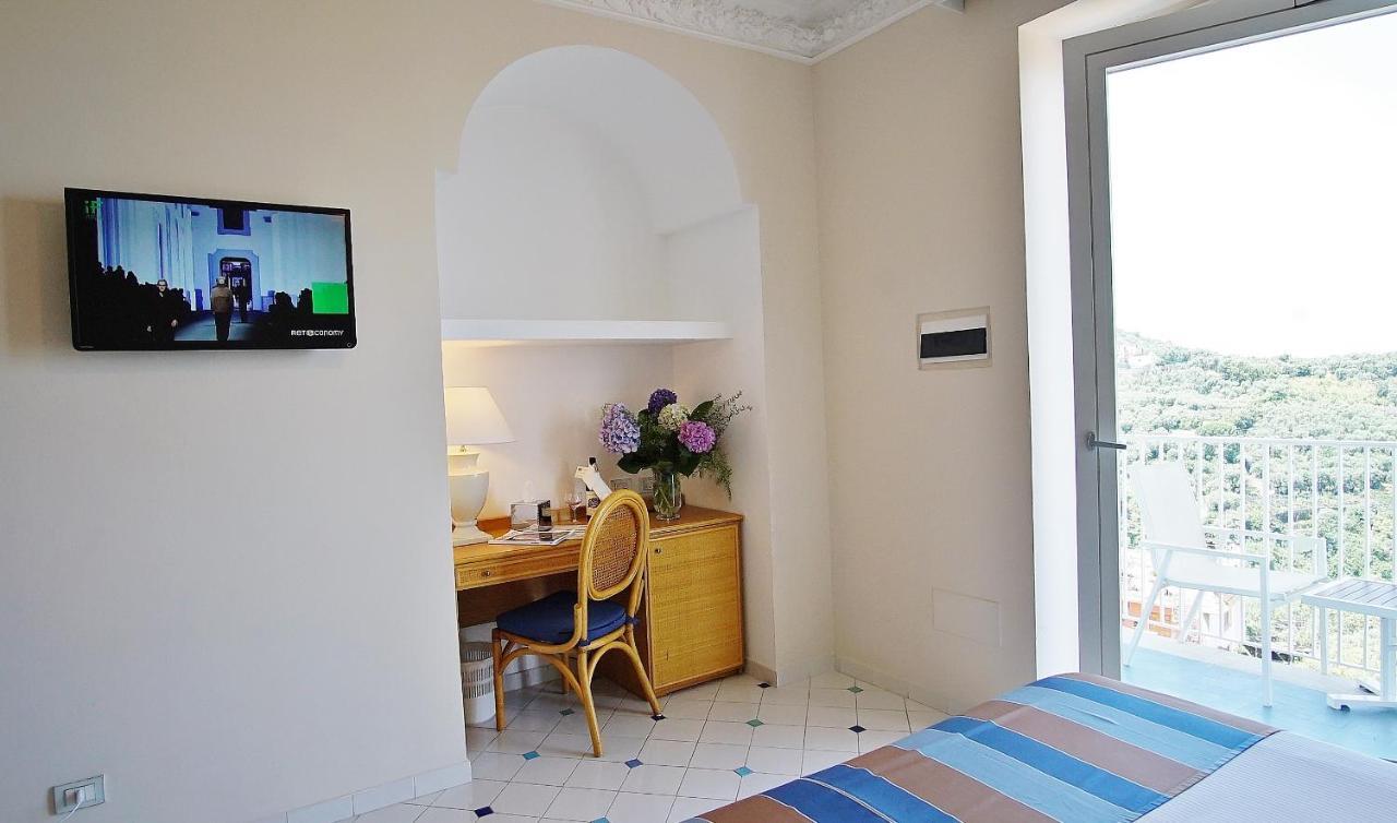 Grand Hotel Aminta Sorrento Bagian luar foto
