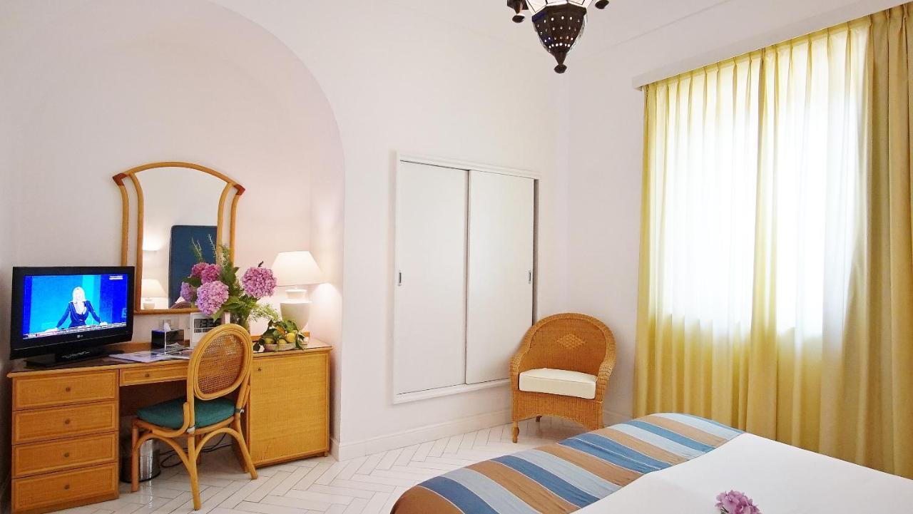 Grand Hotel Aminta Sorrento Bagian luar foto
