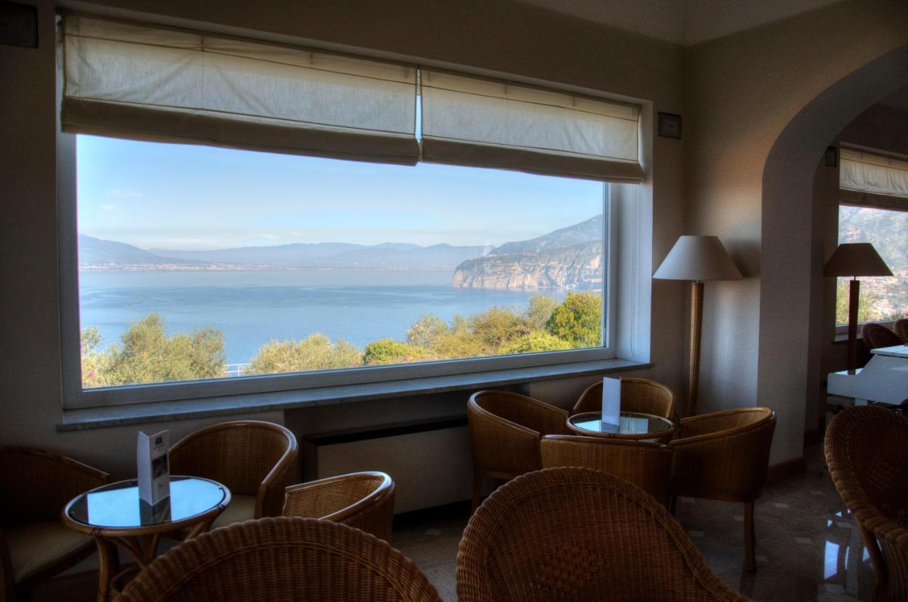 Grand Hotel Aminta Sorrento Bagian luar foto