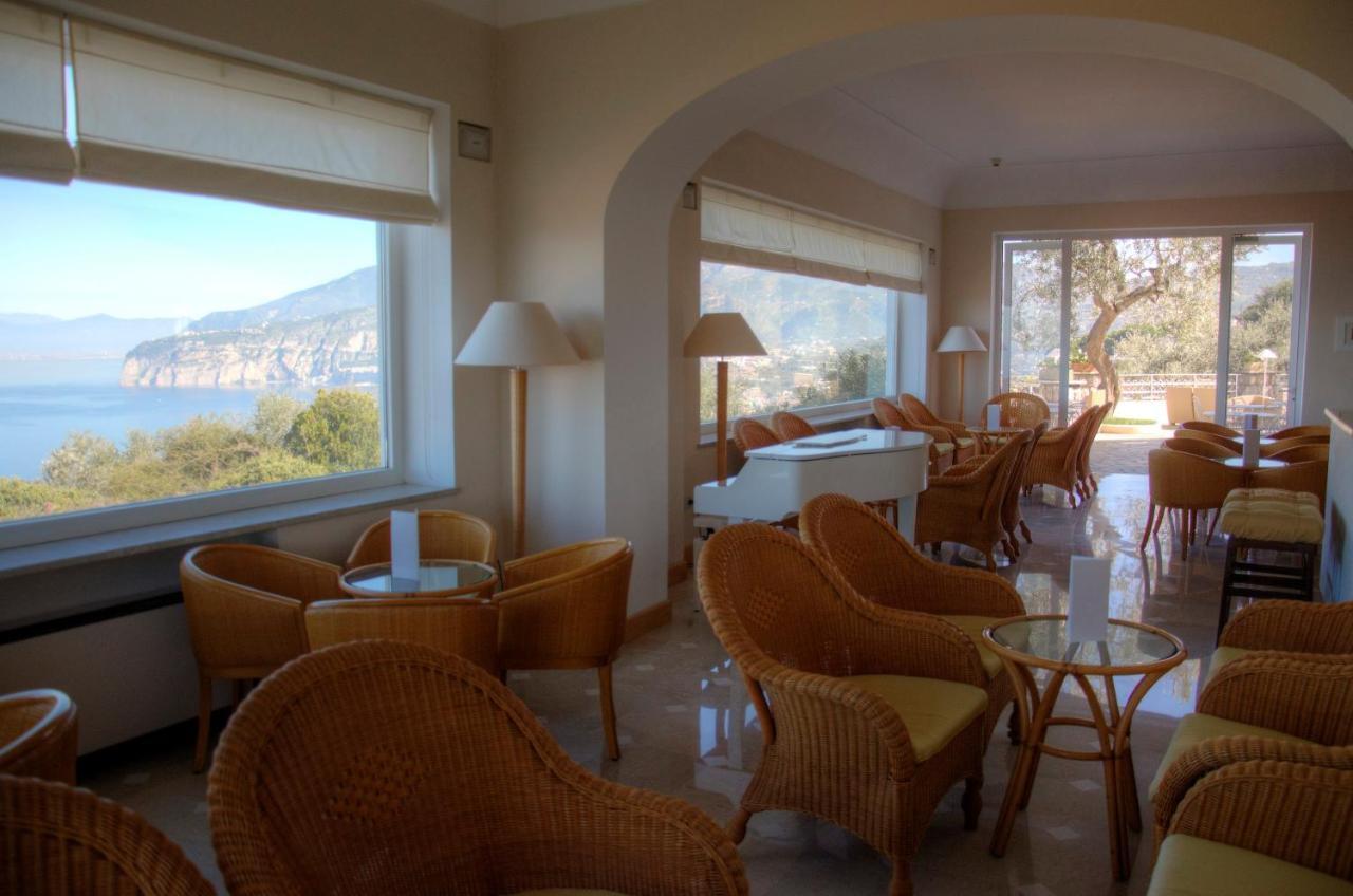 Grand Hotel Aminta Sorrento Bagian luar foto