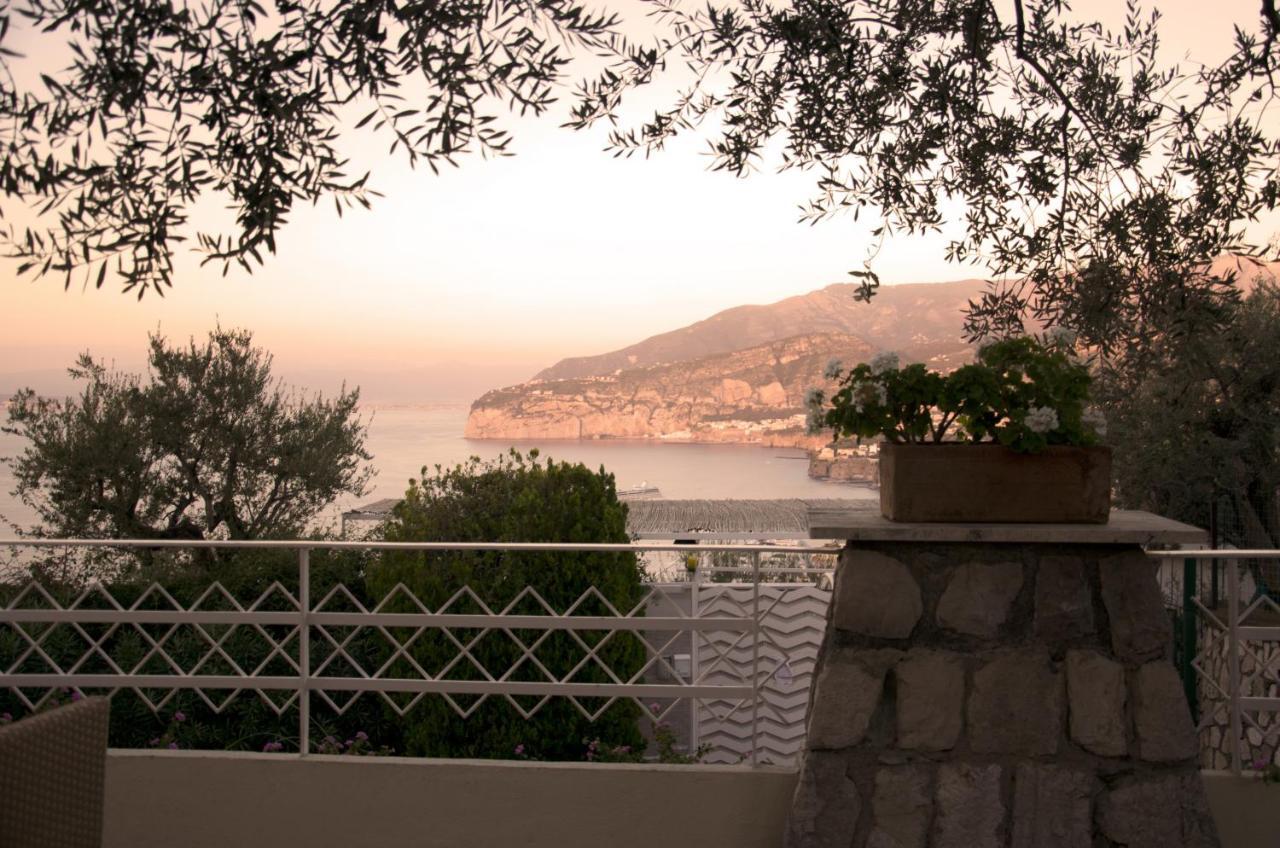 Grand Hotel Aminta Sorrento Bagian luar foto