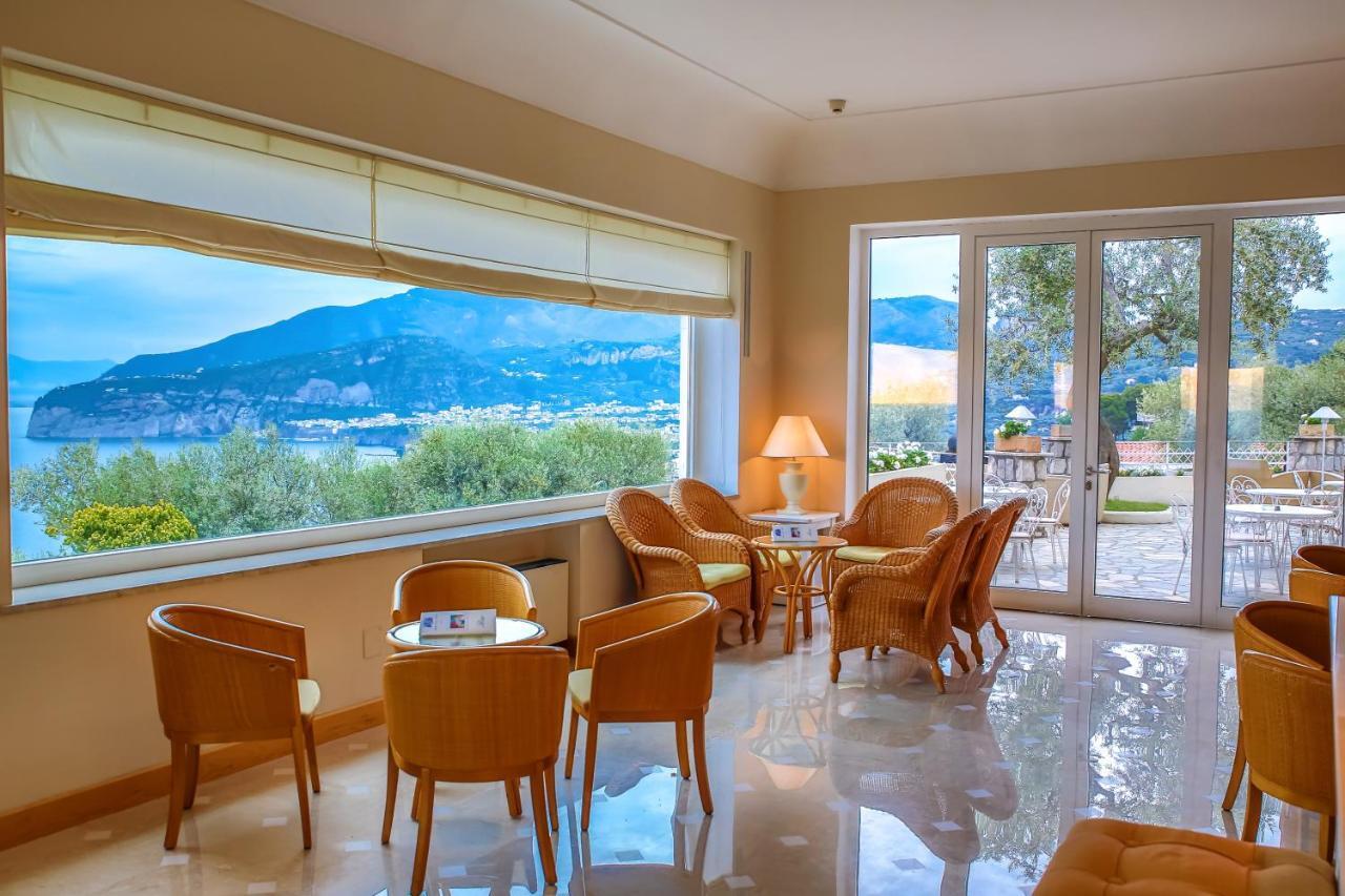 Grand Hotel Aminta Sorrento Bagian luar foto