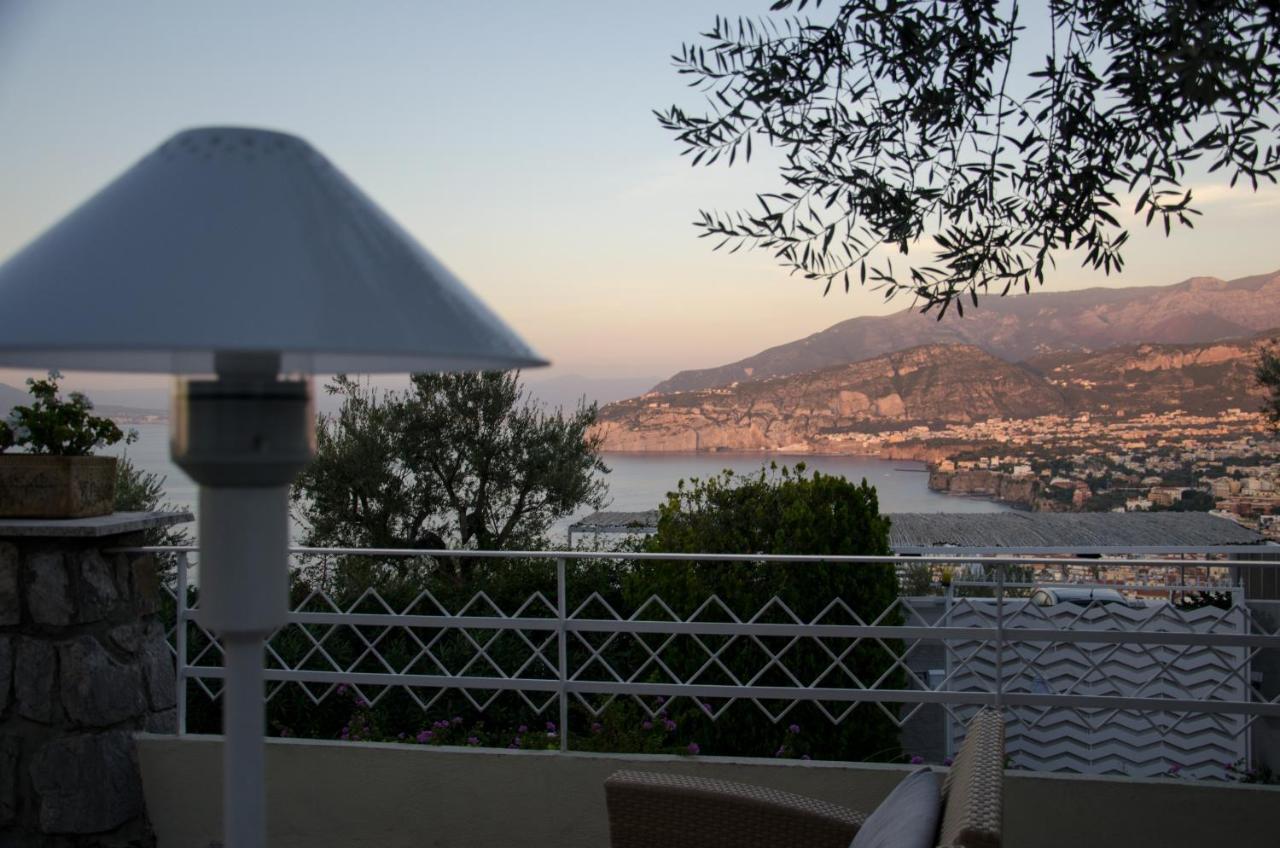Grand Hotel Aminta Sorrento Bagian luar foto