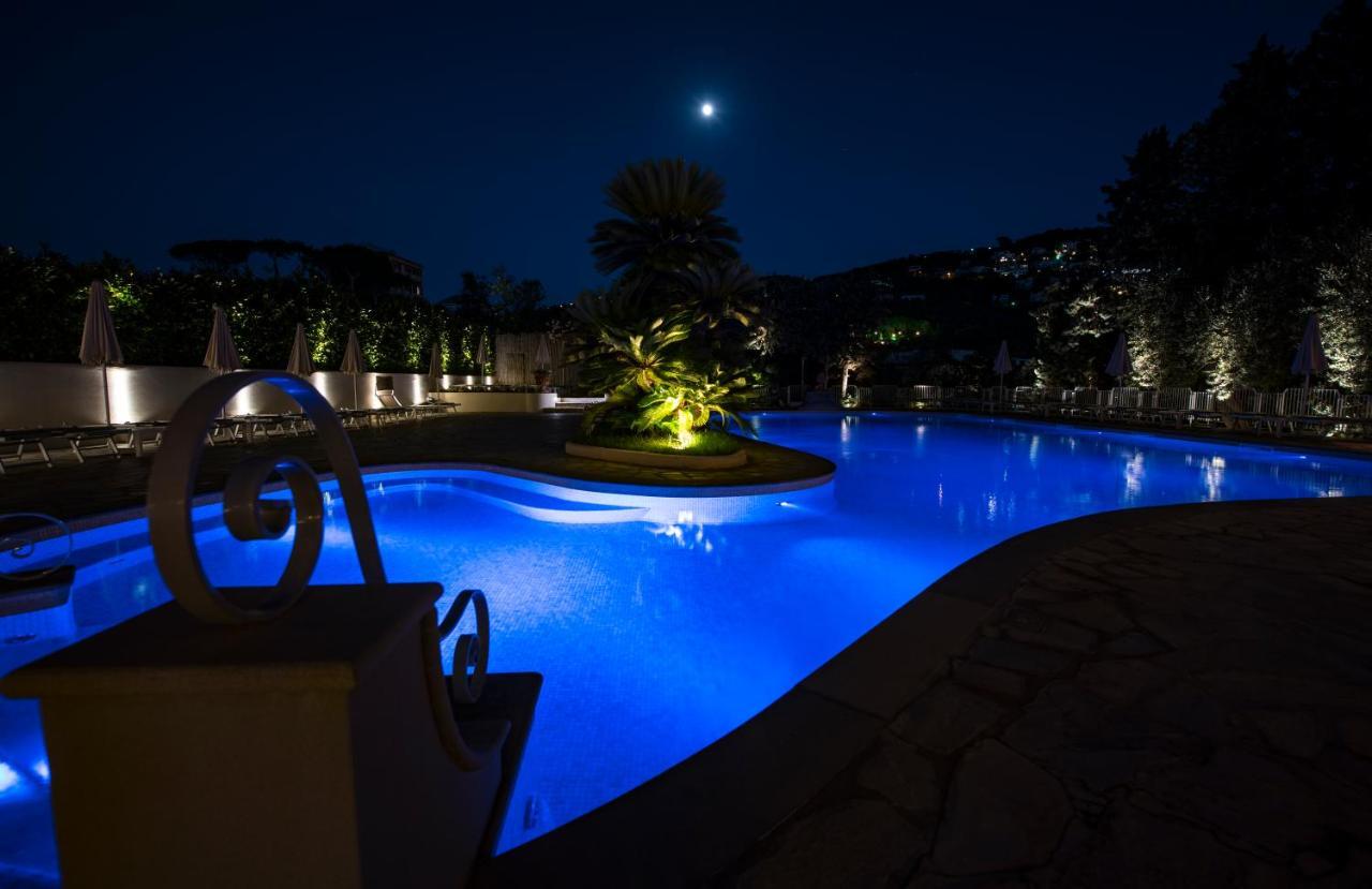 Grand Hotel Aminta Sorrento Bagian luar foto