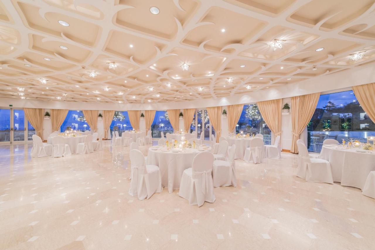 Grand Hotel Aminta Sorrento Bagian luar foto